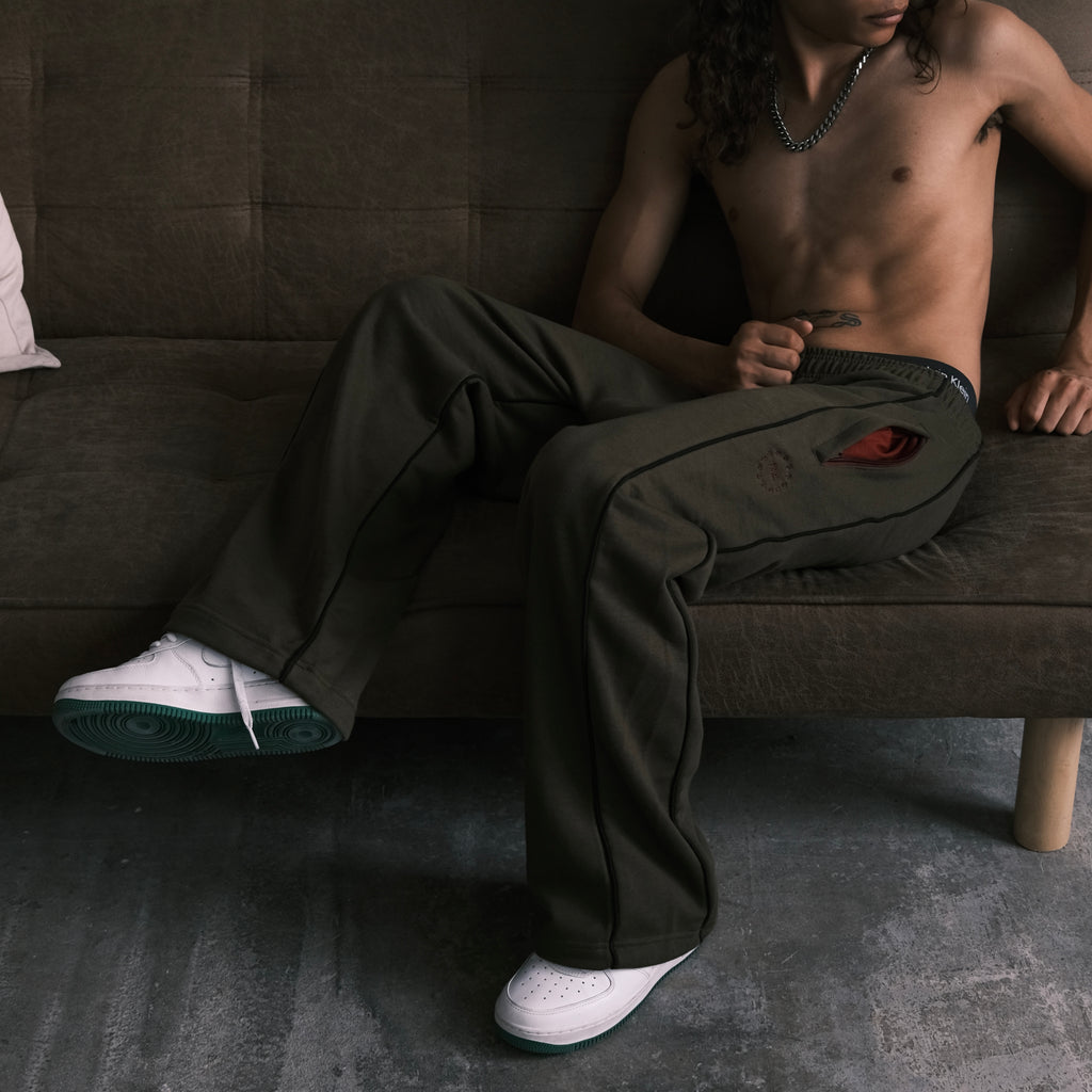 Load image into Gallery viewer, Crib Sweatpants (Khaki)