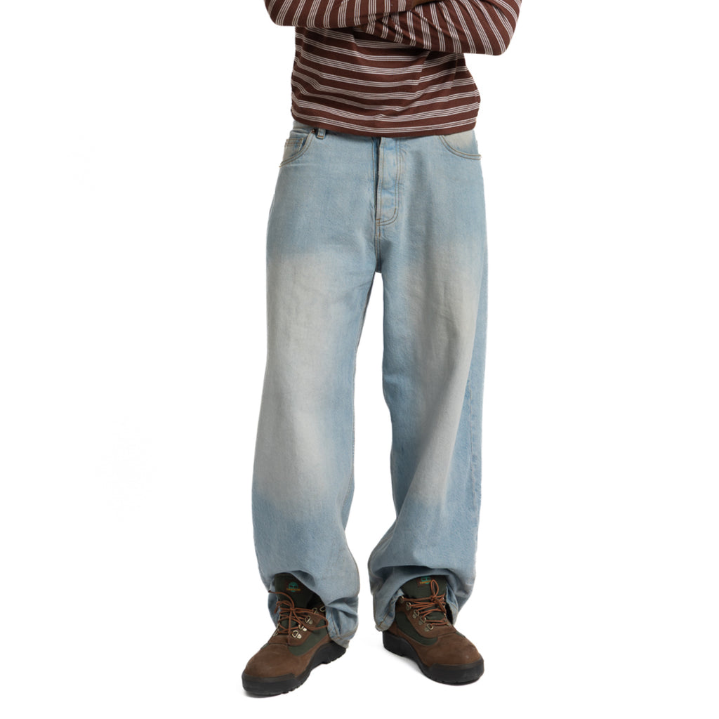Load image into Gallery viewer, FADED BLUE JEANS

